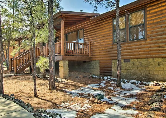 Holiday home 3 Mi To Dtwn: Show Retreat W/ 2 Decks Show Low